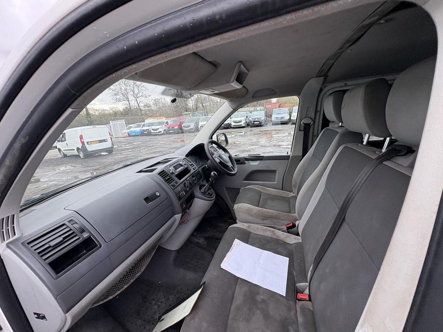 2014 Volkswagen Transporter – Model: Transporter T28 StartLine TDI – RE14OTL