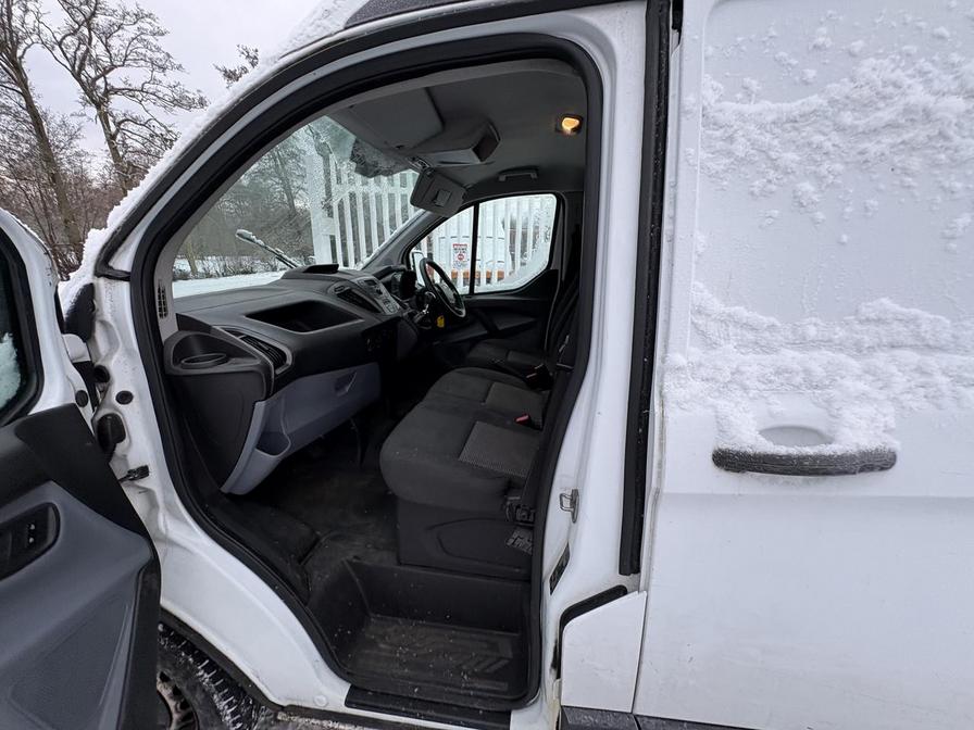 2015 Ford Transit Custom – Model: Transit Custom 270 E-Tech – LX15NSU