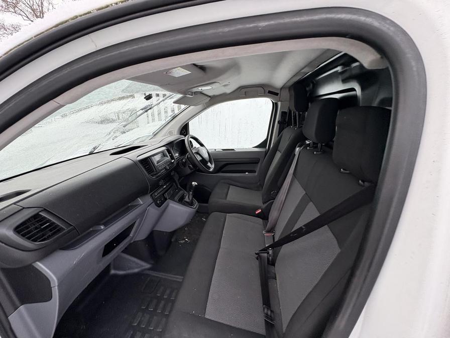 2017 Citroen Dispatch – Model: Dispatch 1000 Blue HDi X – ML17UEX