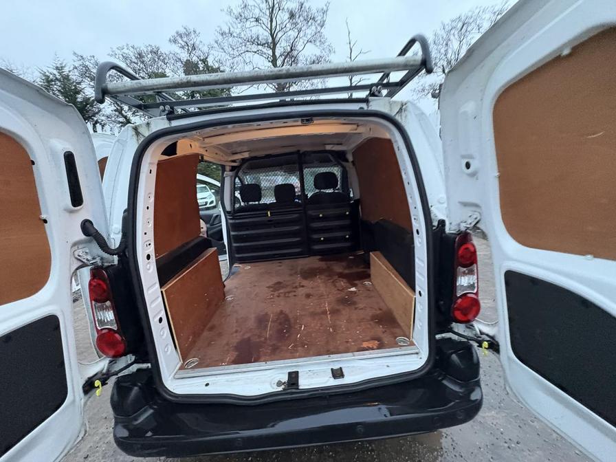 2017 Peugeot Partner – Model: Partner Professional L1 Blue HDi – OU17WHE