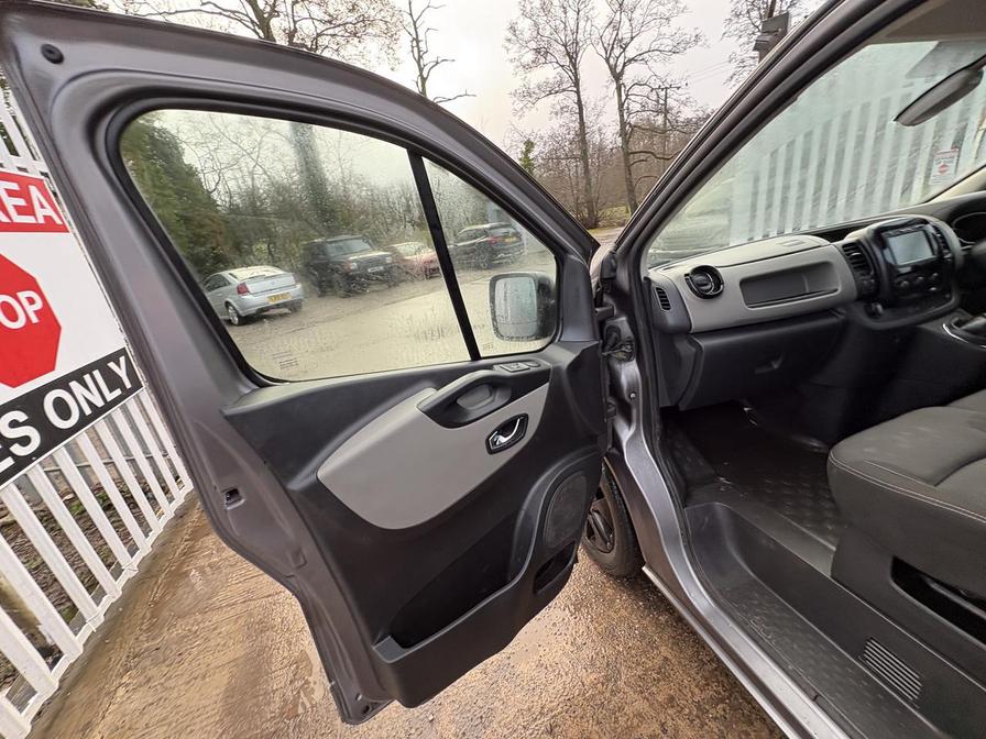 2019 Renault Trafic – Model: Trafic SL27 Sport Nav dCi – FG19ZBP