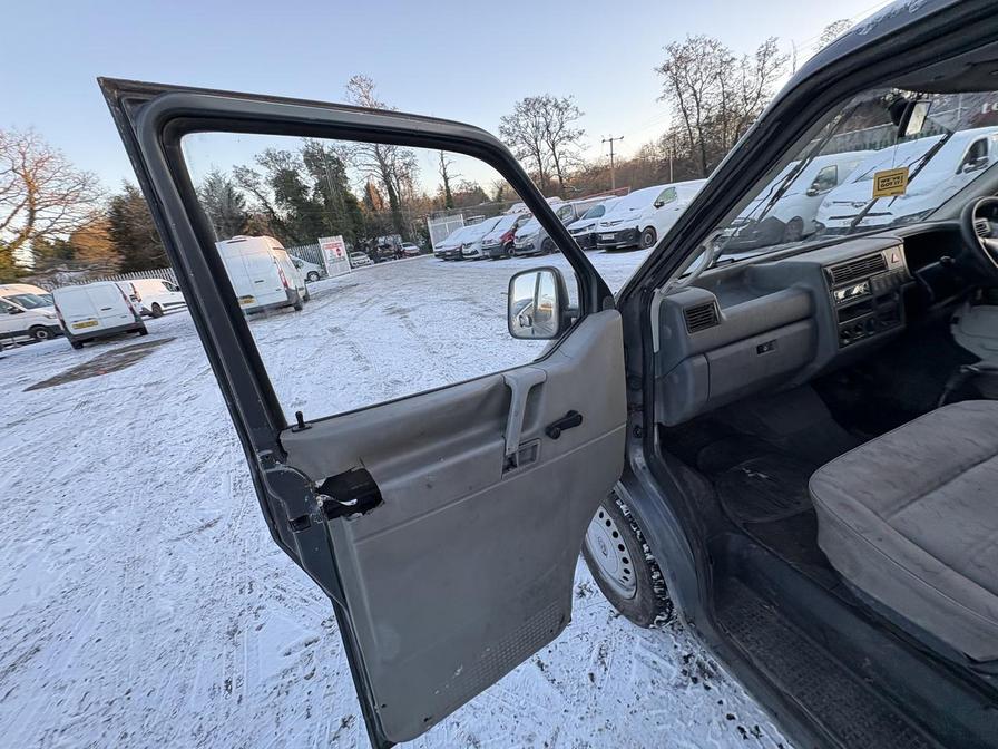 2001 Volkswagen Transporter – Model: 1200 TDI SWB – FP51OZC