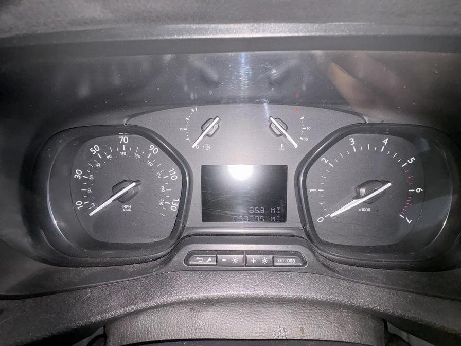 2020 Vauxhall Vivaro – Model: Vivaro 2900 Dynamic S/S – DY20TXT