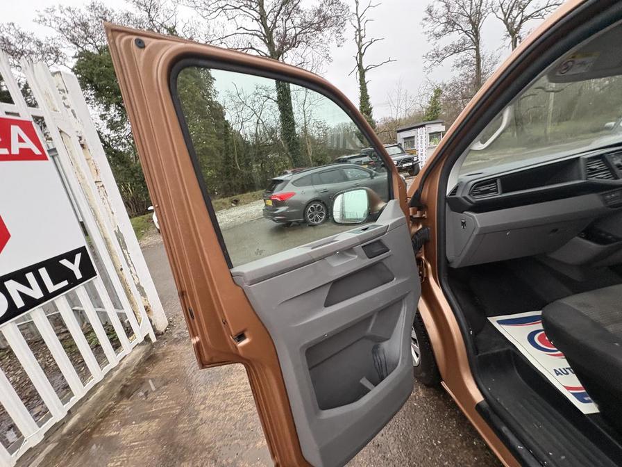 2021 Volkswagen Transporter – Model: Transporter T28 HighLine TDI – VE71EGJ