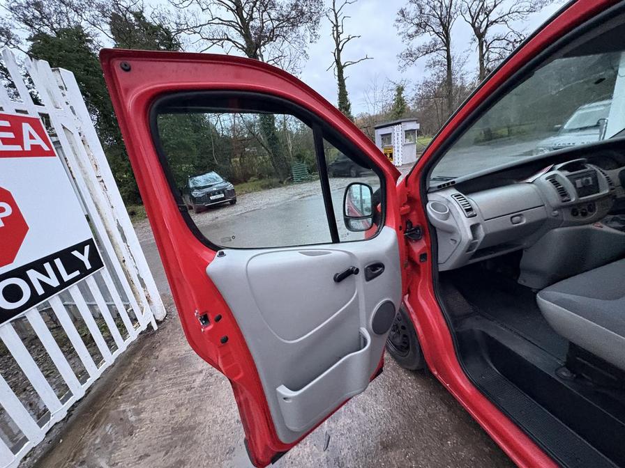 2007 Vauxhall Vivaro – Model: Vivaro  2700 CDTI SWB – NL07DFA