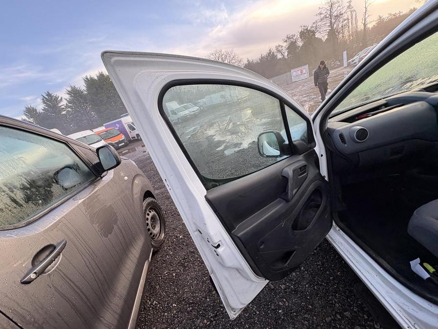 2013 Citroen Berlingo – Model: Berlingo 625 LX HDi – LG63UHF