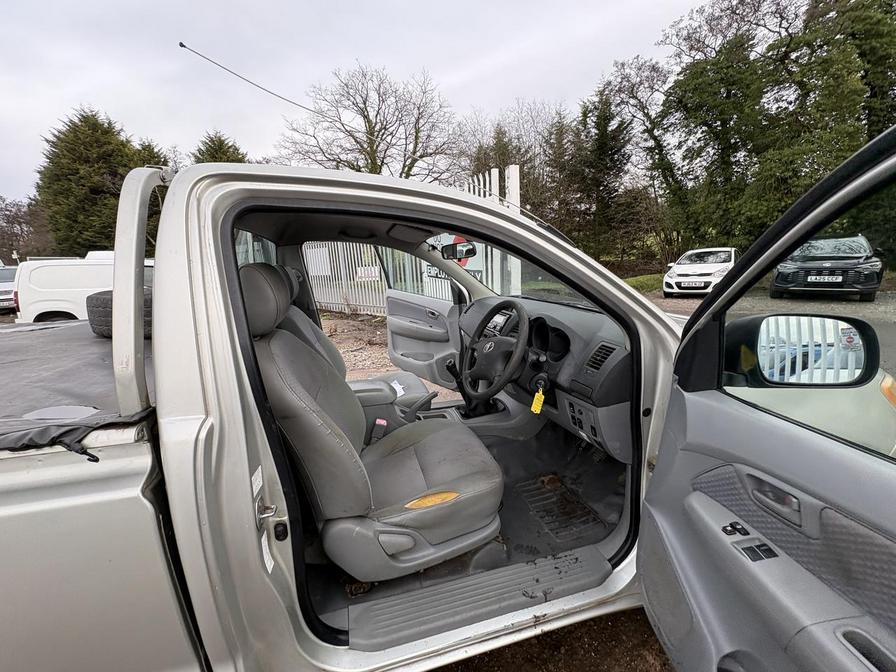 2006 Toyota Hilux – Model: HI-Luxury HL2 4×2 – ML06JAO/P66LUX