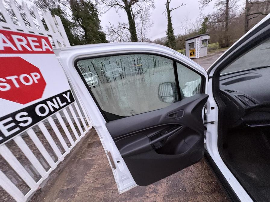 2017 Ford Transit Connect – Model: Transit Connect 200 – BJ17ULR