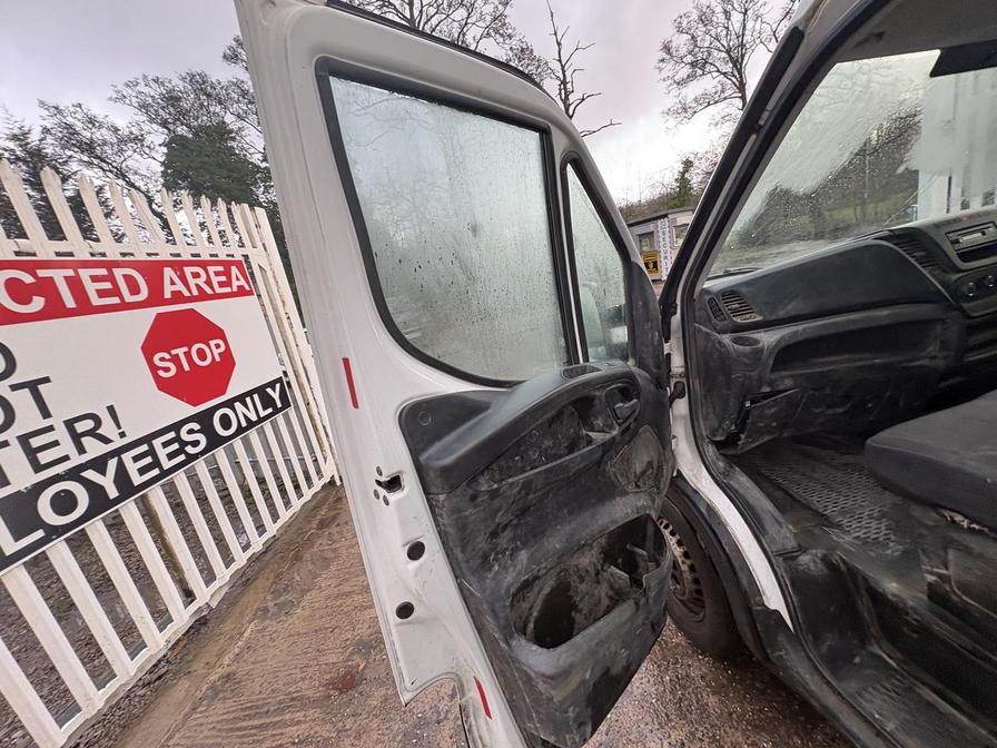 2015 Iveco Daily – Model: Daily 35S13 MWB – HN15WZS