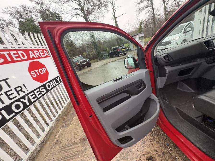 2017 Citroen Dispatch – Model: Dispatch 1400 Enterprise Blue HDi S/S – GU67XKW