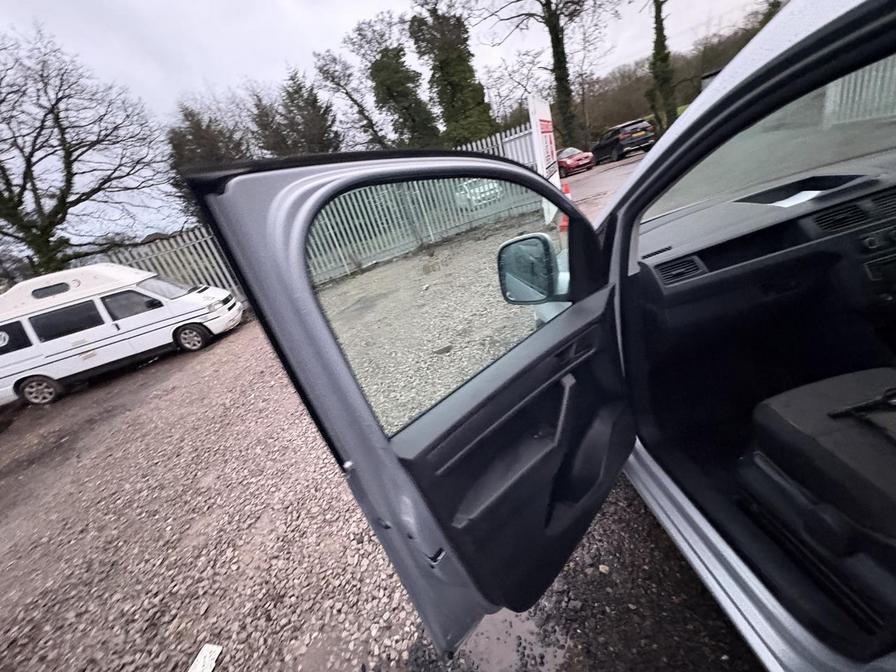 2016 Volkswagen Caddy MaxI – Model: Caddy Maxi C20 Highline TDI – GL66HYF