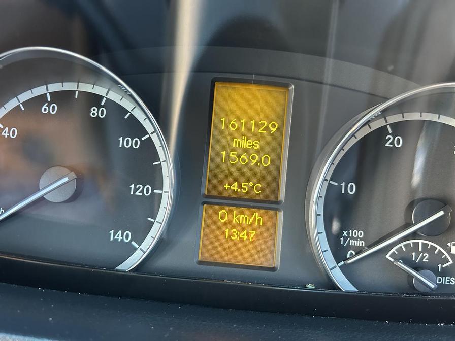 2009 Mercedes-Benz Vito – Model: Vito 111 CDI Compact – YG09WZJ