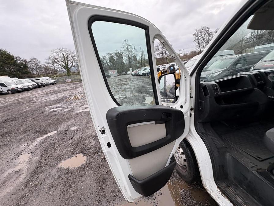 2014 Peugeot Boxer – Model: Boxer 335 L3 HDi – YN14FZD