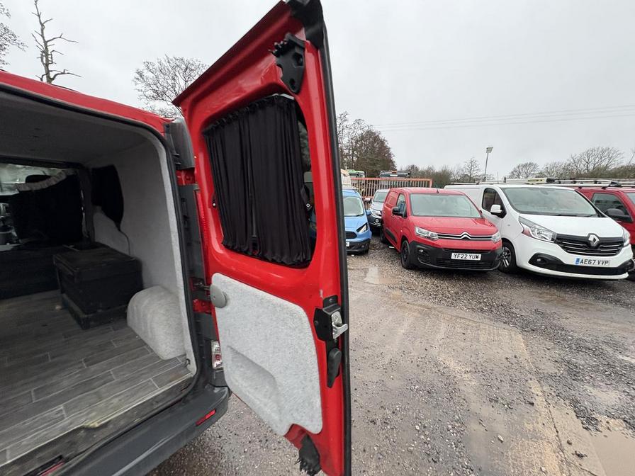 2007 Vauxhall Vivaro – Model: Vivaro  2900 CDTI LWB – FH57JRV