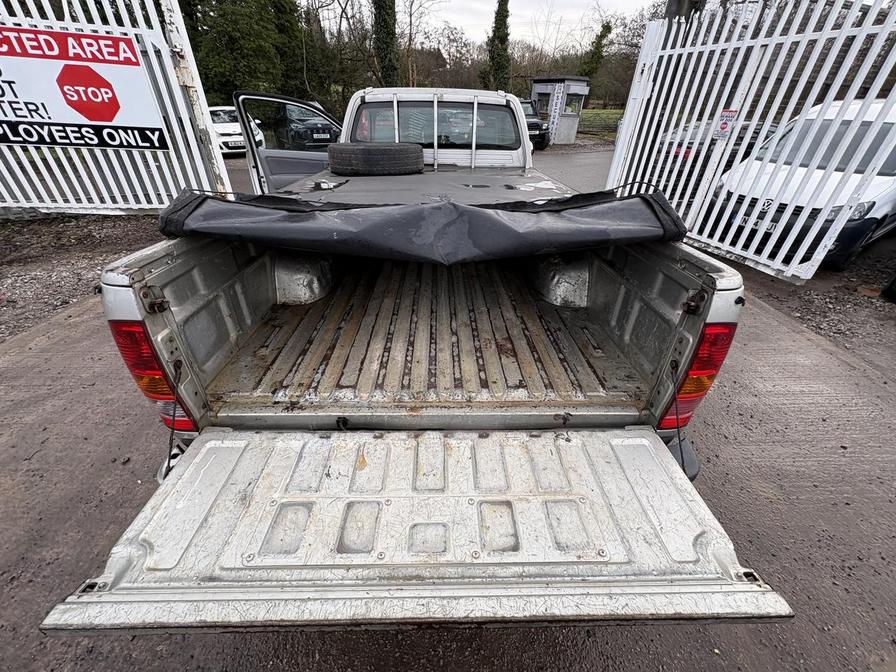 2006 Toyota Hilux – Model: HI-Luxury HL2 4×2 – ML06JAO/P66LUX