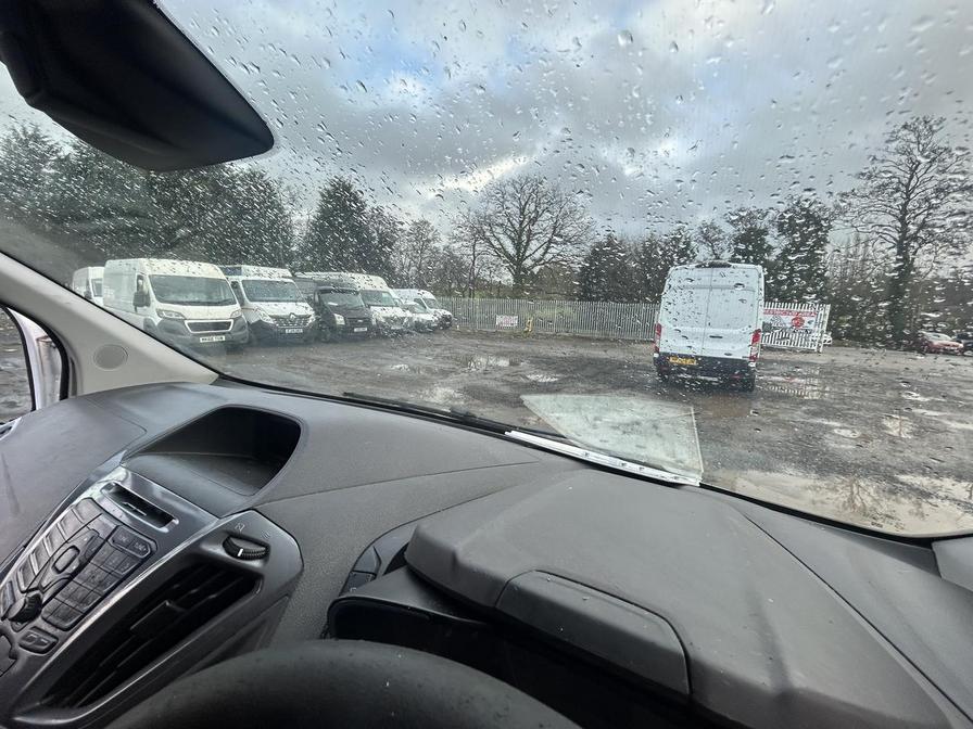 2017 Ford Transit Custom – Model: Transit Custom 270 Limited – PN67WWX