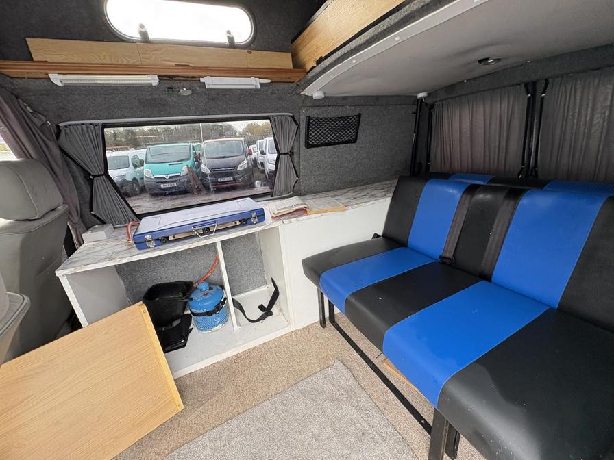 1999 Volkswagen Transporter – Model: Transporter TDI SWB – V247KAM