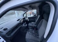 2020 Vauxhall Combo – Model: Combo 2300 SportIVE TD S/S – FD70LXU