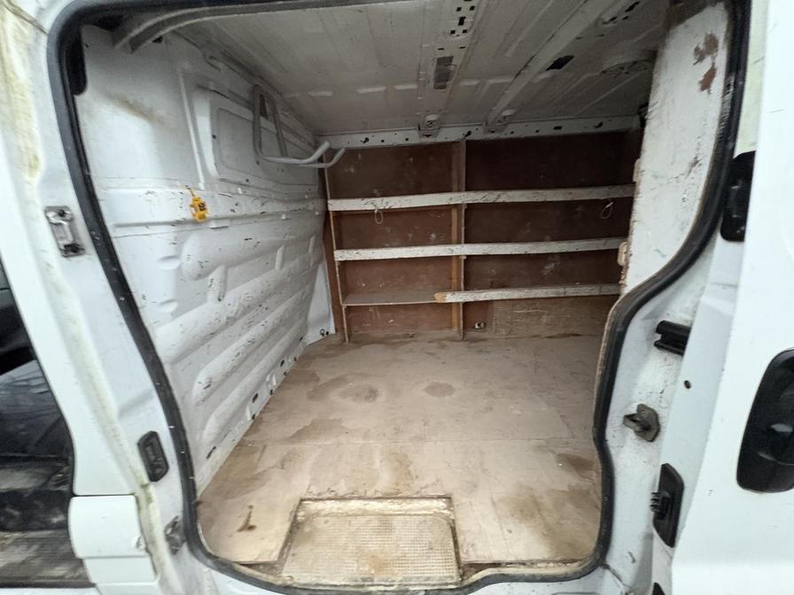 2013 Renault Trafic – Model: Trafic SL27 Sport DCI – RK63GMX