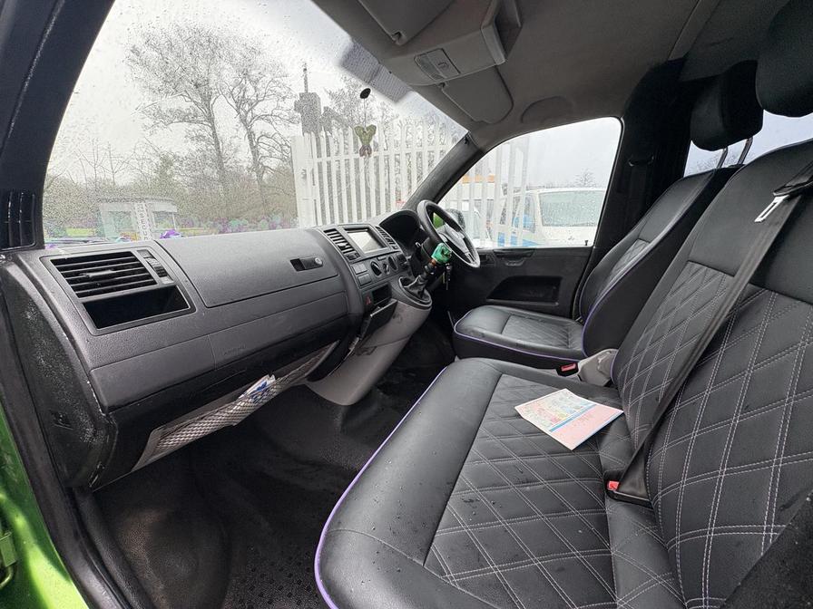 2011 Volkswagen Transporter – Model: Transporter T30 84 TDI SWB – SB11VFA