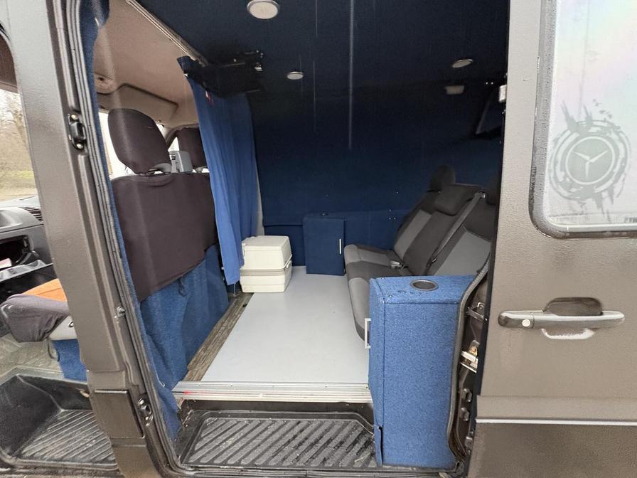 2005 Mercedes-Benz Sprinter – Model: Sprinter 208 CDI SWB – DE55FPD