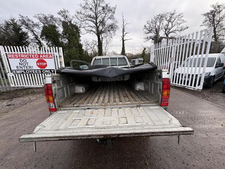 2006 Toyota Hilux – Model: HI-Luxury HL2 4×2 – ML06JAO/P66LUX
