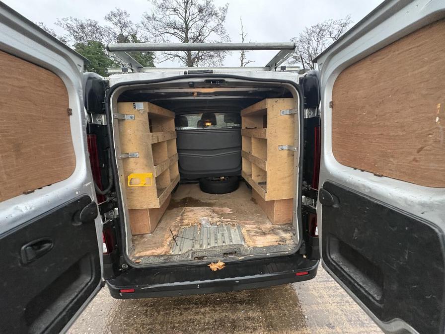 2018 Vauxhall Vivaro – Model: Vivaro 2900 Bi-T CDTi S/S – MK68AWY