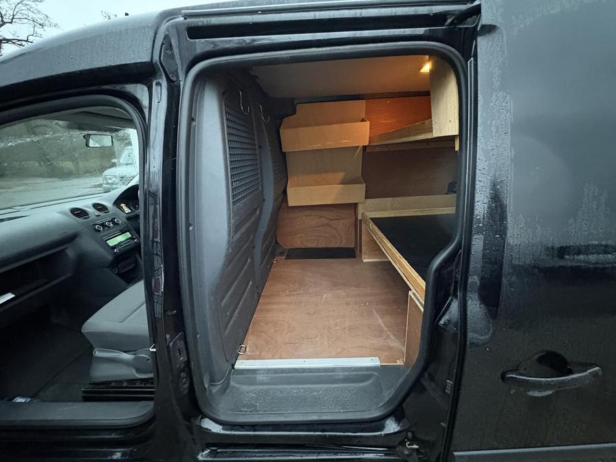 2015 Volkswagen Caddy – Model: Caddy C20 Highline TDI – GV15USO