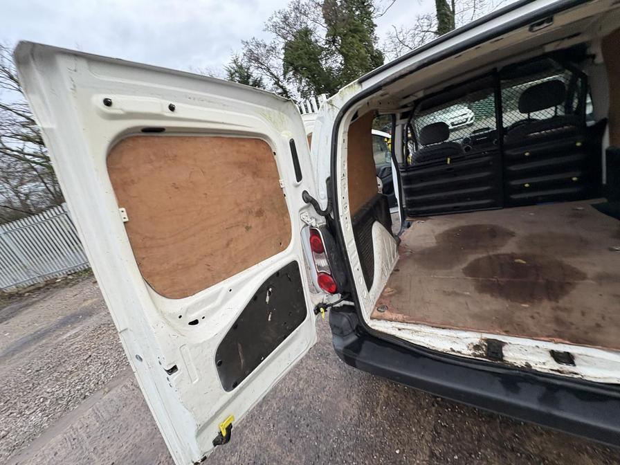 2014 Peugeot Partner – Model: Partner 850 S L1 HDi – NX64ZCO