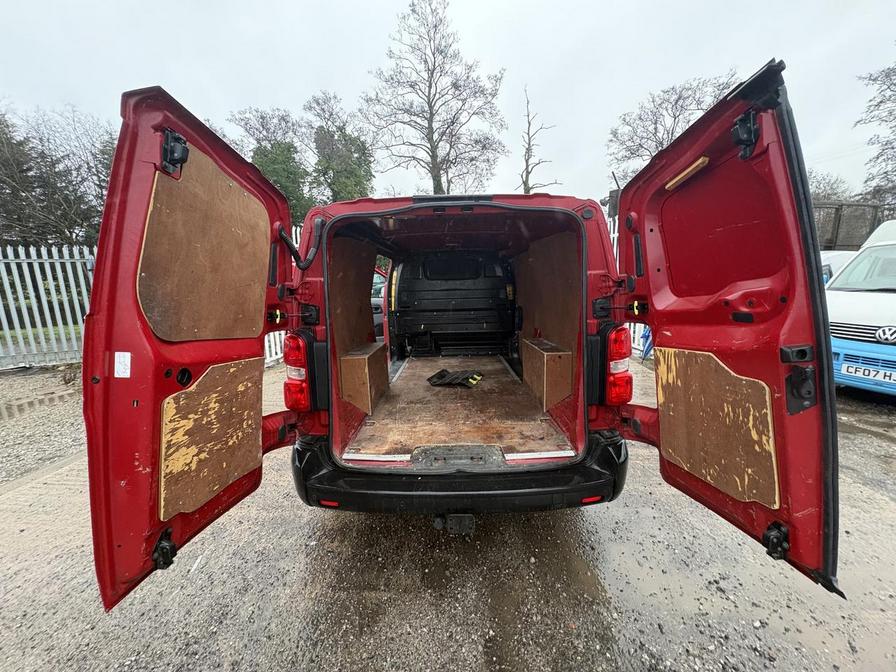 2017 Citroen Dispatch – Model: Dispatch 1400 Enterprise Blue HDi S/S – GU67XKW