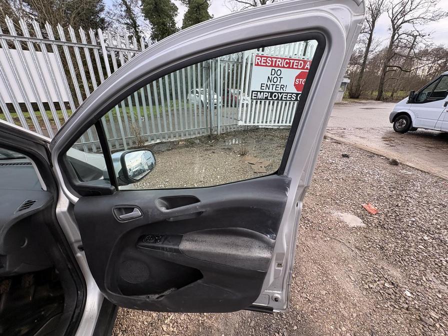 2017 Ford Transit Courier – Model: Transit Courier Trend TDCI – ML67VBO