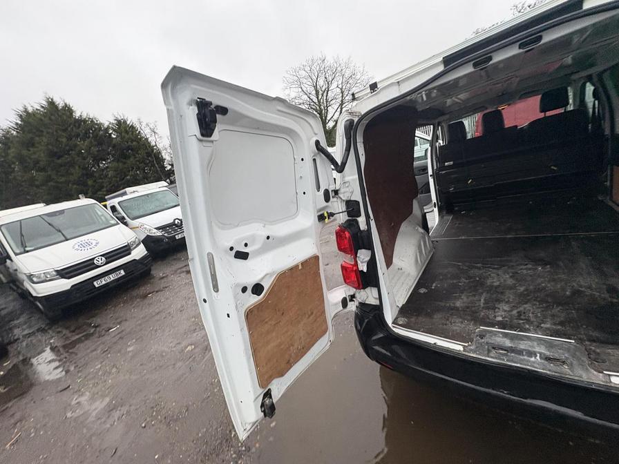 2017 Citroen Dispatch – Model: Dispatch 1400 Enterprise Blue HDi S/S – BX67HKM