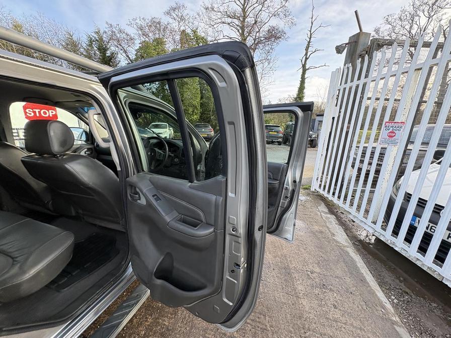 2015 Nissan Navara – Model: Navara Tekna dCi Auto – SK65CKJ