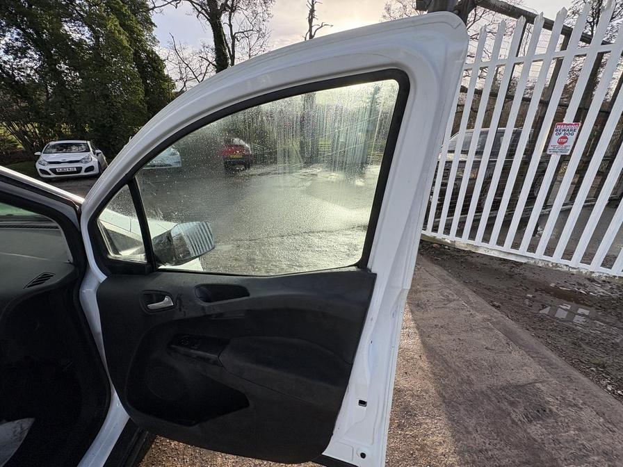 2018 Ford Transit Courier – Model: Transit Courier Trend TDCI – RX18HXC