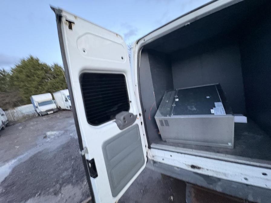 2007 Ford Transit – Model: Transit 100 15-Seat RWD – LC07FVW