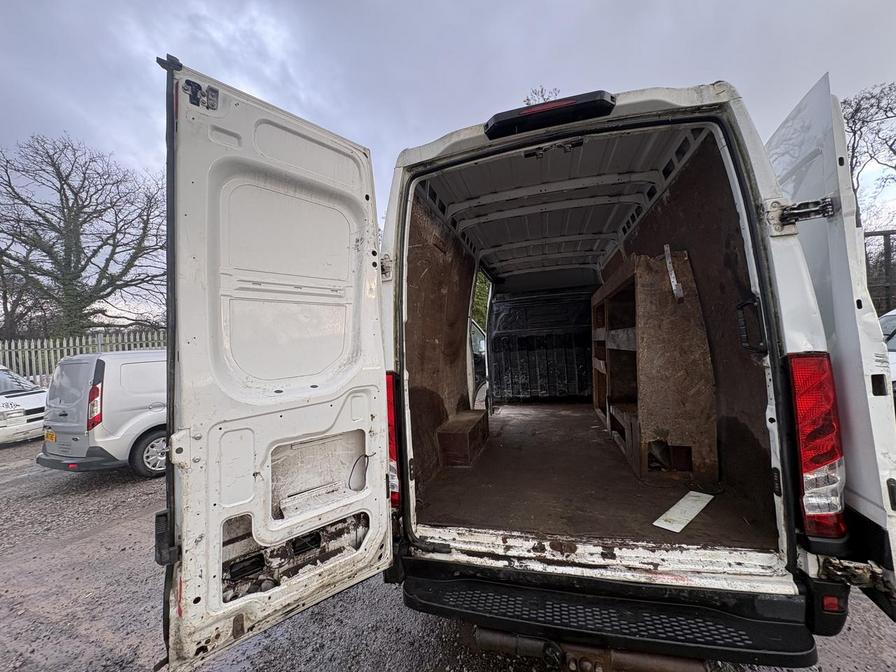 2015 Iveco Daily – Model: Daily 35S13 MWB – HN15WZS