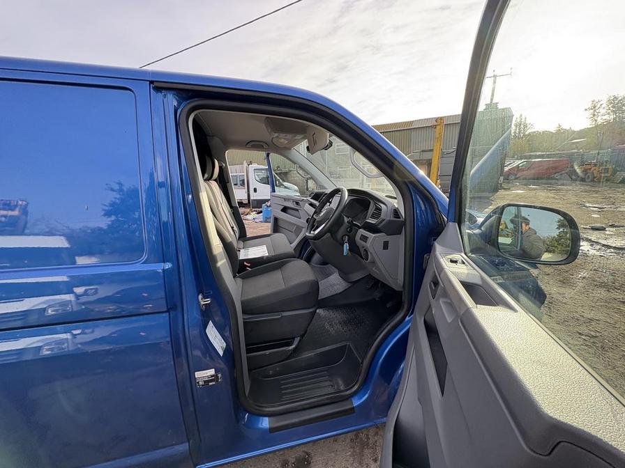 2024 Volkswagen Transporter – Model: Transporter T28 HighLine TDI – DU74BVC