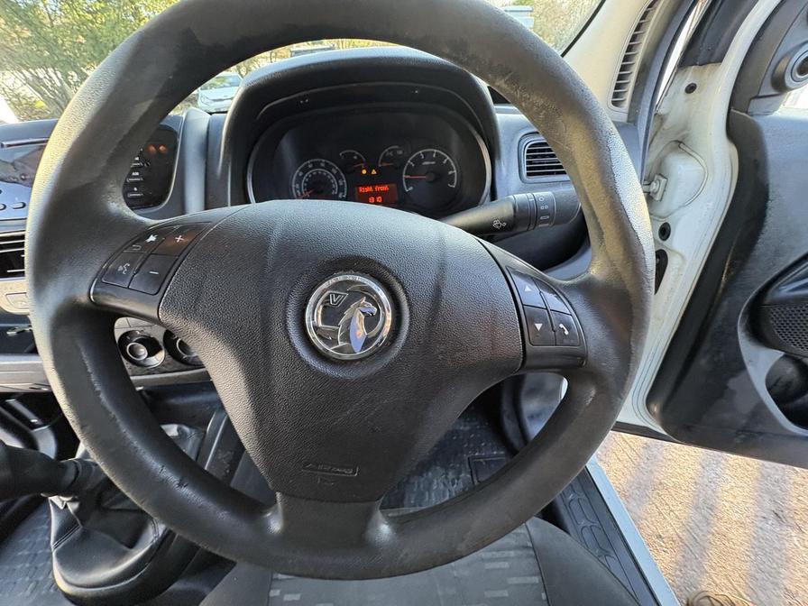 2016 Vauxhall Combo – Model: Combo 2000 L1H1 CDTi – EX66NVM