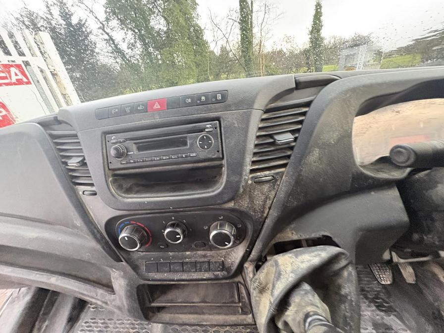 2015 Iveco Daily – Model: Daily 35S13 MWB – HN15WZS