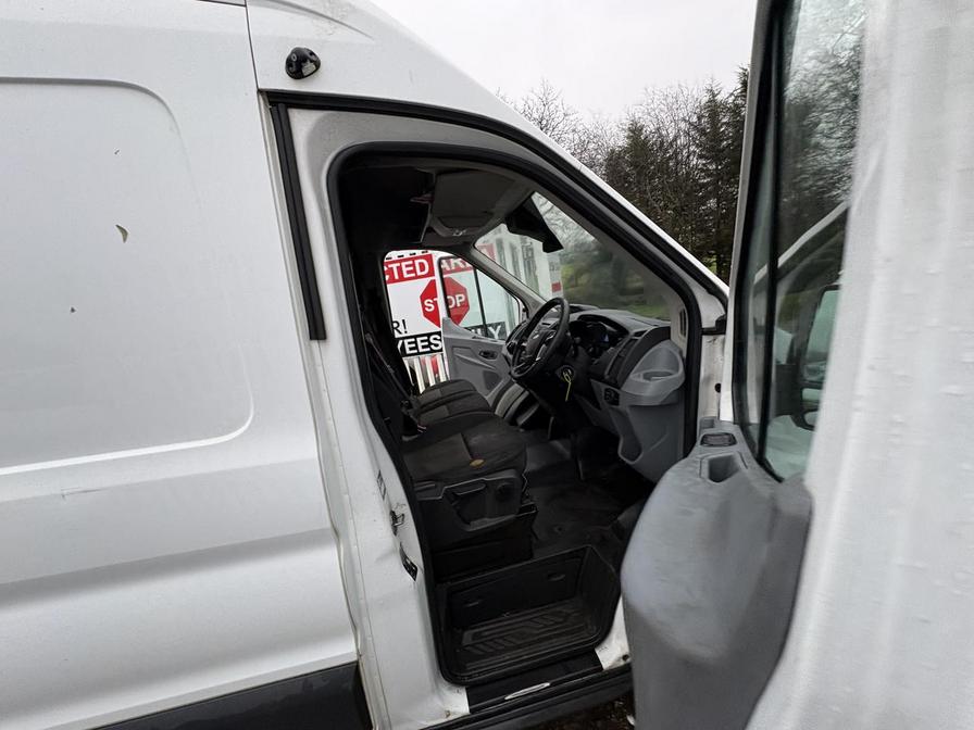 2017 Ford Transit – Model: Transit 350 – KT66BUV