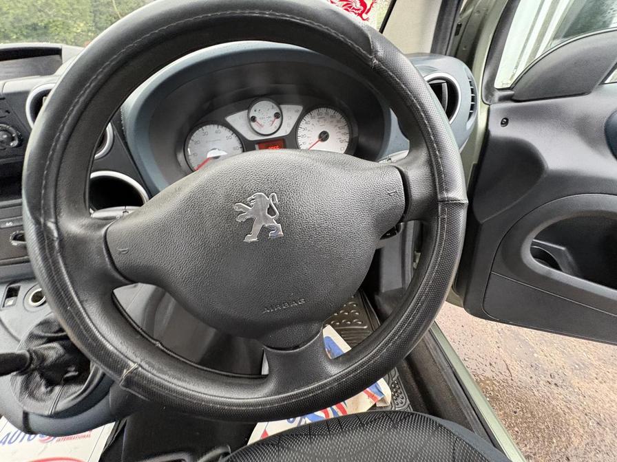 2008 Peugeot Partner Tepee – Model: Partner Tepee S HDi 75 – WN58EOB