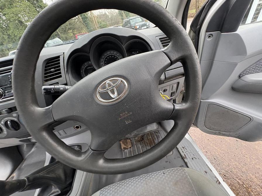 2006 Toyota Hilux – Model: HI-Luxury HL2 4×2 – ML06JAO/P66LUX