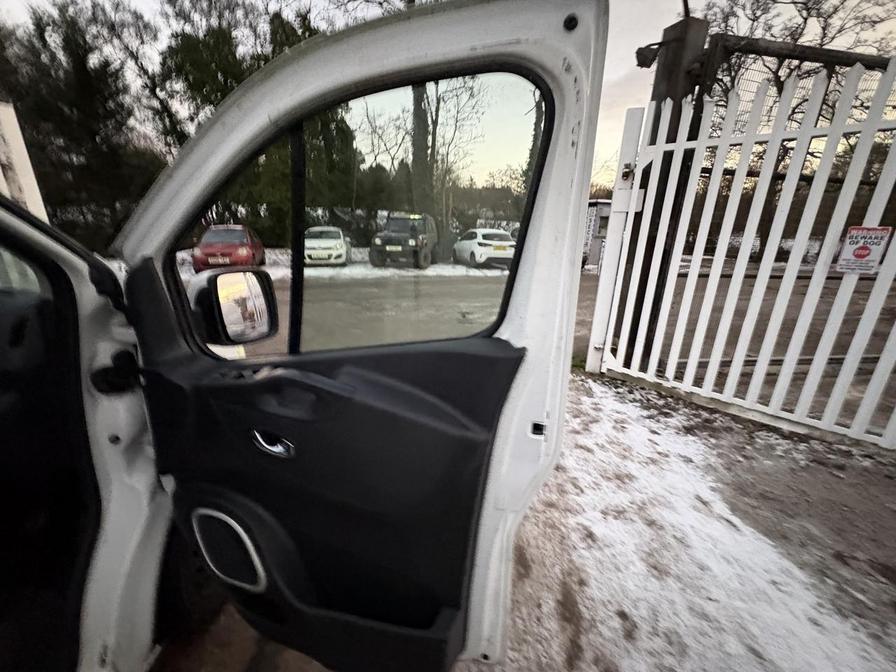 2016 Vauxhall Vivaro – Model: Vivaro  2900 Sportive CDTi – DU66LAO