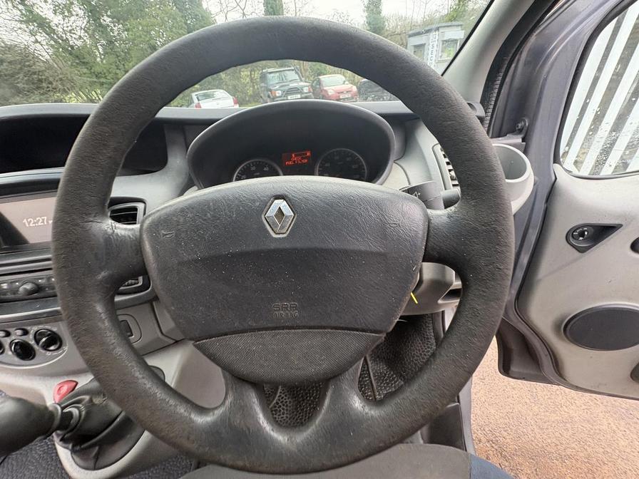 2012 Renault Trafic – Model: Trafic LL29 Sport DCI – GJ62GVD