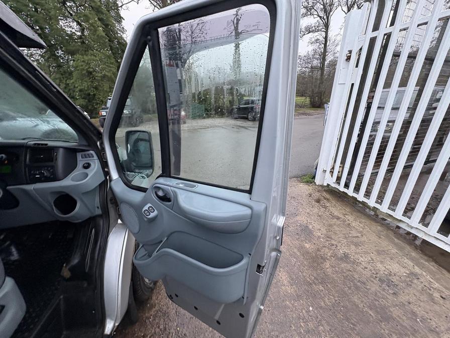 2009 Ford Transit – Model: Transit 140 T300 MWB FWD – AF59JUY