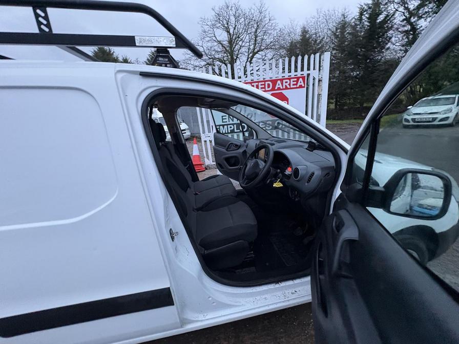 2017 Peugeot Partner – Model: Partner Professional L1 Blue HDi – OU17WHE