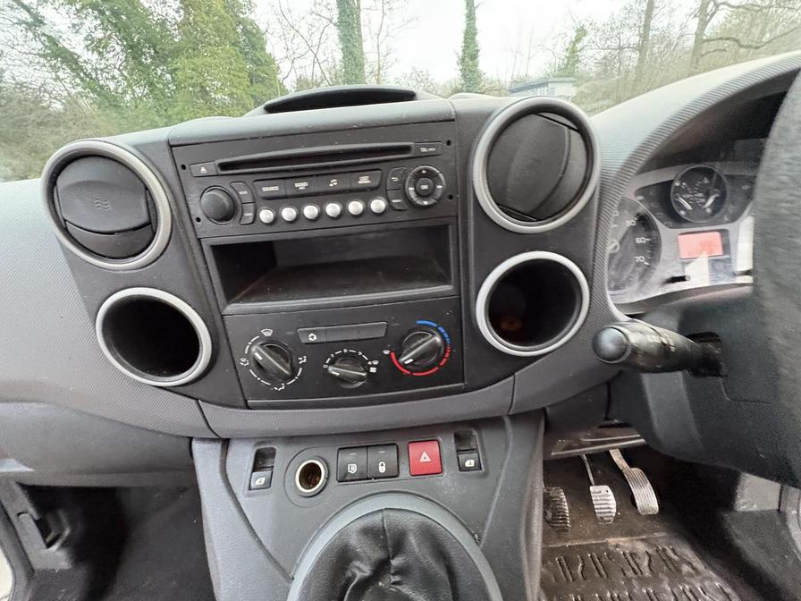 2014 Peugeot Partner – Model: Partner 850 S L1 HDi – NX64ZCO