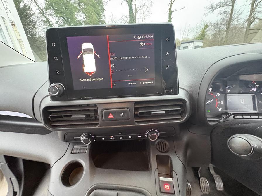 2020 Citroen Berlingo – Model: Berlingo 650 Enterprise Blue HDi S/S – LB70LZV