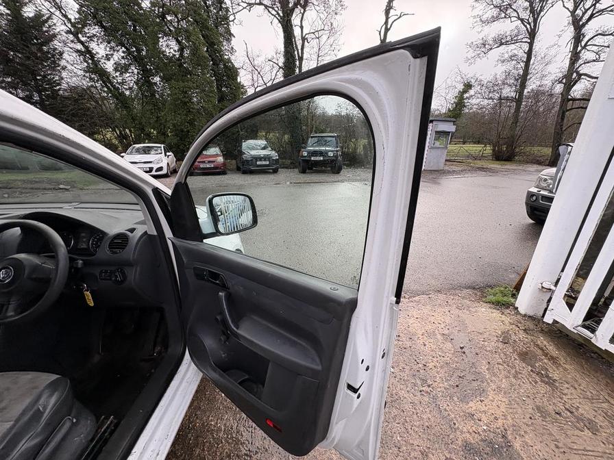 2011 Volkswagen Caddy MaxI – Model: Caddy Maxi C20 TDI – PK11PYU