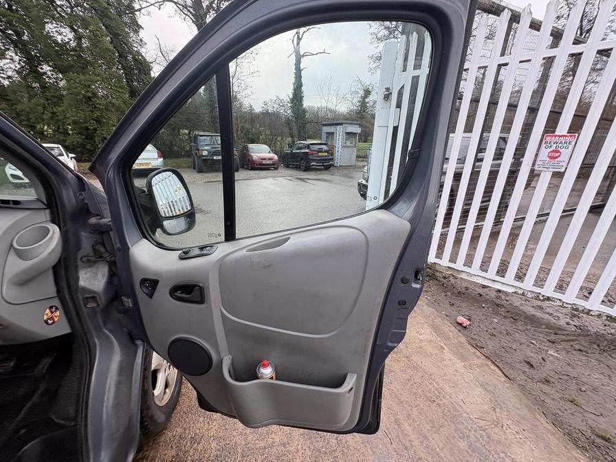 2012 Renault Trafic – Model: Trafic LL29 Sport DCI – GJ62GVD